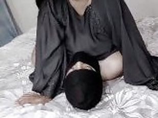 My Beautiful Muslim Stepsister Caught My Dick and Fucking with Me