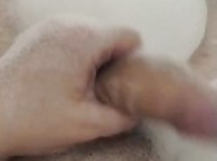 18yo in bath with thick cock wanking hard over himself
