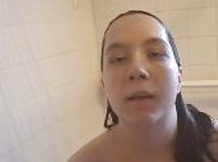 baden, dilettant, dusche, allein, brunette, kleine-titten