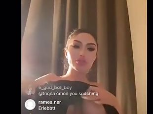 Amberrhoneyy on instalive