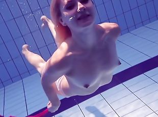 ruské, teenagerské, bazén, fetišistické, sólo, malé-prsia