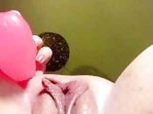 Fat pussy with huge lips solo masterbating
