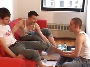 homo, kaki, muda-diatas-18, fetish-benda-yang-dapat-meningkatkan-gairah-sex