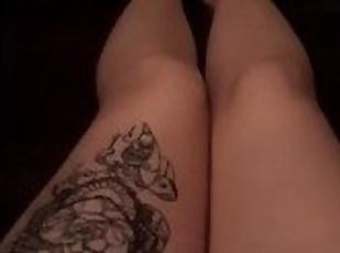 amatőr, dögös-macák, asszonyok, láb, vörös, szólóban, tetoválás