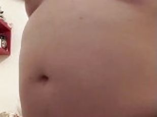 Chubby teen shows off her private parts on tiktok.