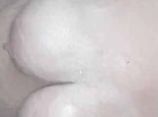 Big tits and a nice bubble bath
