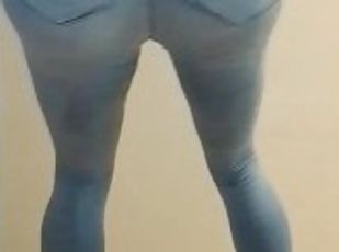 Big ass in jeggins
