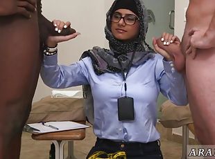 lunettes, babes, ejaculation-sur-le-corps, interracial, hardcore, pornstar, arabe, branlette, black, trio