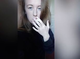 masturbación, amateur, madurita-caliente, hardcore, con-los-dedos, webcam, fumando
