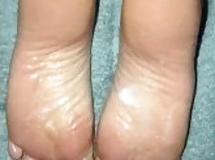 Cumming on my soles