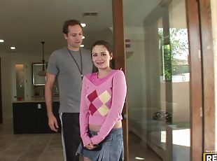 Making a cute teenager suck your itching dong