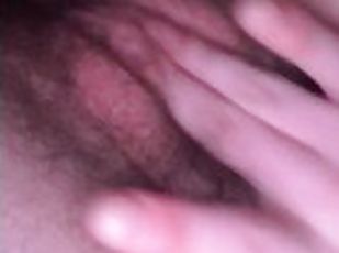 klitoris, onani, orgasme, amatør, tenåring, fingret, kåt, alene, små-pupper