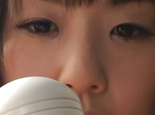 Japanese Girl Playing with Her Vibrator in Solo Masturbation Vid
