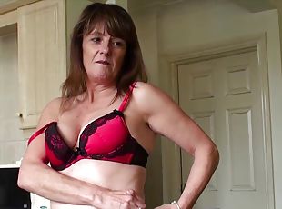 Hot amateur anal and pussy perversions for a curious granny in her late 50s