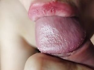 Very Detailed Blowjob, Throbbing penis and a lot of sperm in the mouth. Slow sensual Blowjob